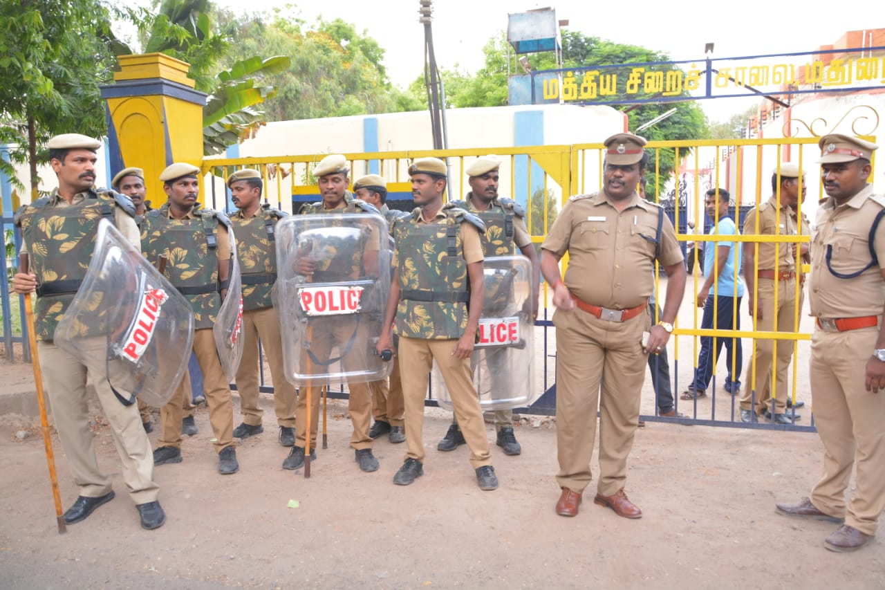Clash in madurai jail ... 9 prisoners shift to different jails