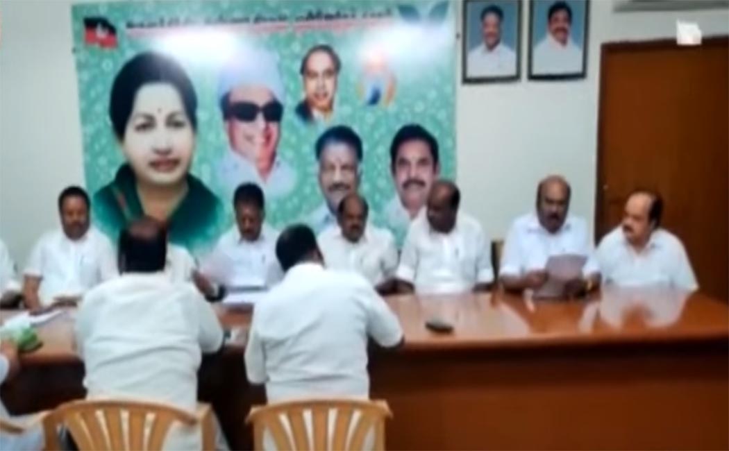 admk head office O. Panneerselvam discussion with Jayakumar