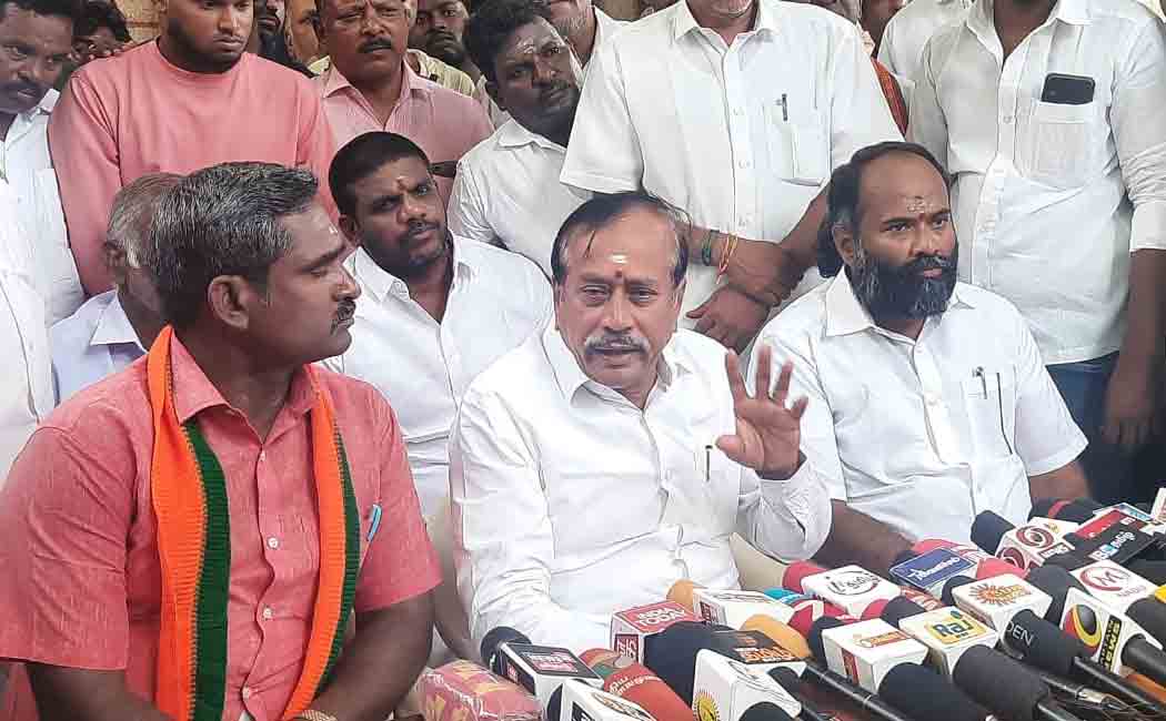 "Waqf Board Rabiullah should arrest.." - H.Raja
