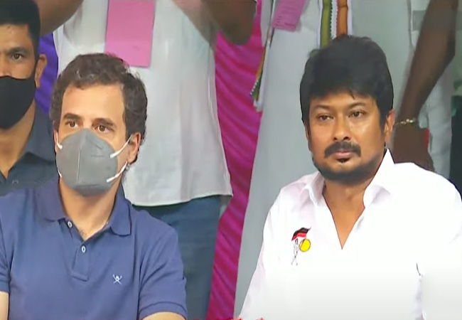 avaniyapuram jallikattu rahul gandhi watching