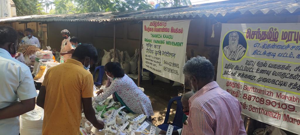 People support the Seed Festival which restores the traditional seeds and spreads the traditional food!