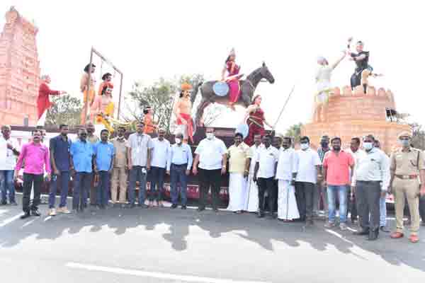 Decorative vehicle to Trichy!