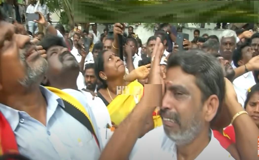 Vijayakanth hoisted the national flag... Volunteers were shocked to see his health!