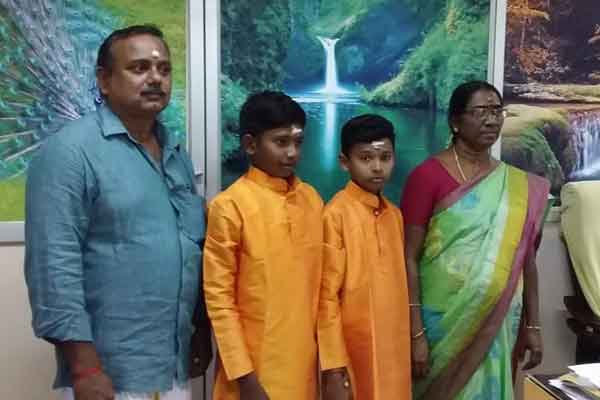 Boys who played Nataswaram Minister presents gifts