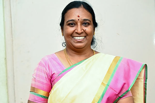 Special SI Kavitha Social Justice Division has been transferred for corruption