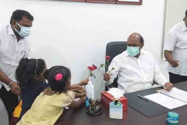 Parents demand to save the lives of school children!