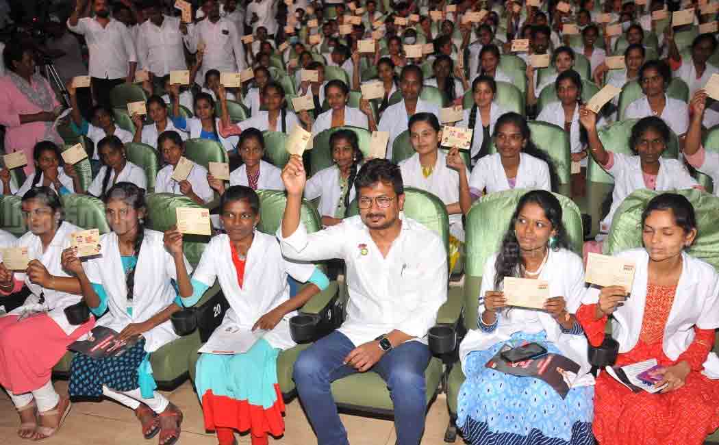 Signing for NEET Exemption Begins (Pictures)