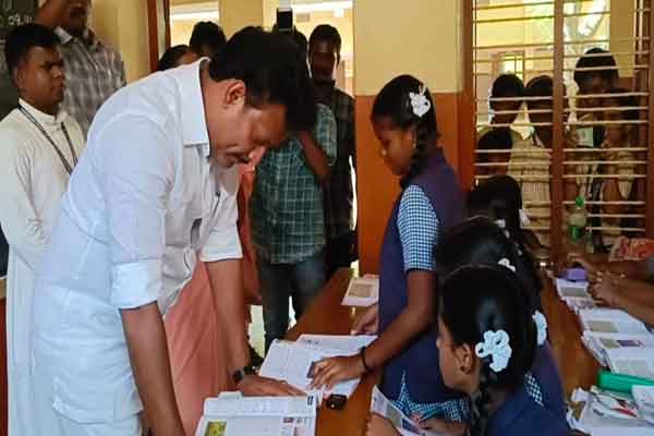 Minister Anbil Mahesh poyyamozhi inspection on government aided schools