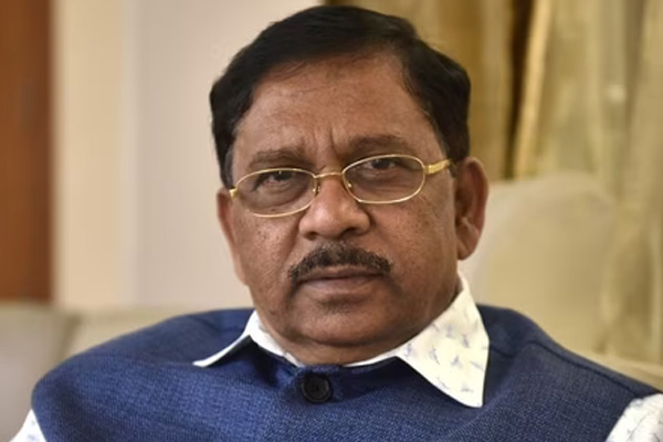 The minister apologized for the controversy on The incident of a college student in karnataka