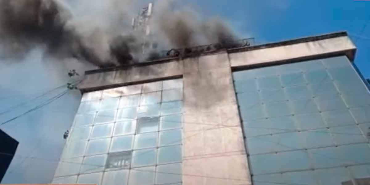 A fire broke out in a private building in Rayapetta