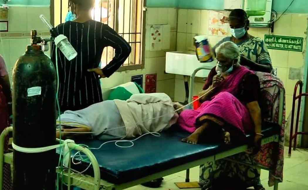 Lack of oxygen and space at Cuddalore Government Hospital! Problem in treating corona patients!