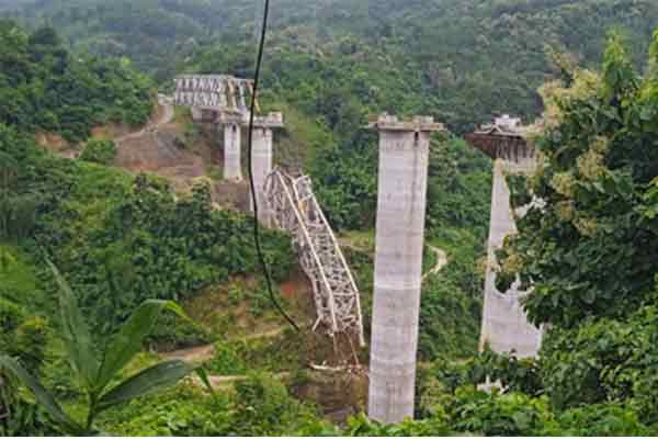 22 person passed away in railway bridge collapse in Mizoram