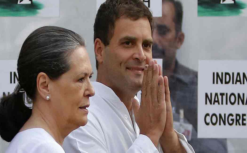 sonia gandhi press meet in rebaraeli