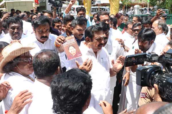 EPS sudden consultation with ADMK district secretaries