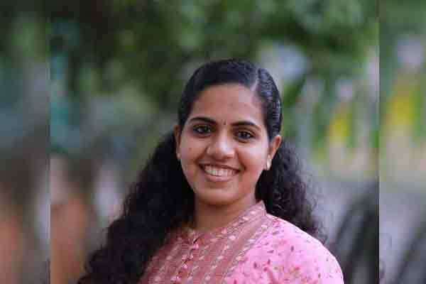 India's first 21-year-old female thiruvananthapuram mayor ..! College student to manage the corporation ..!