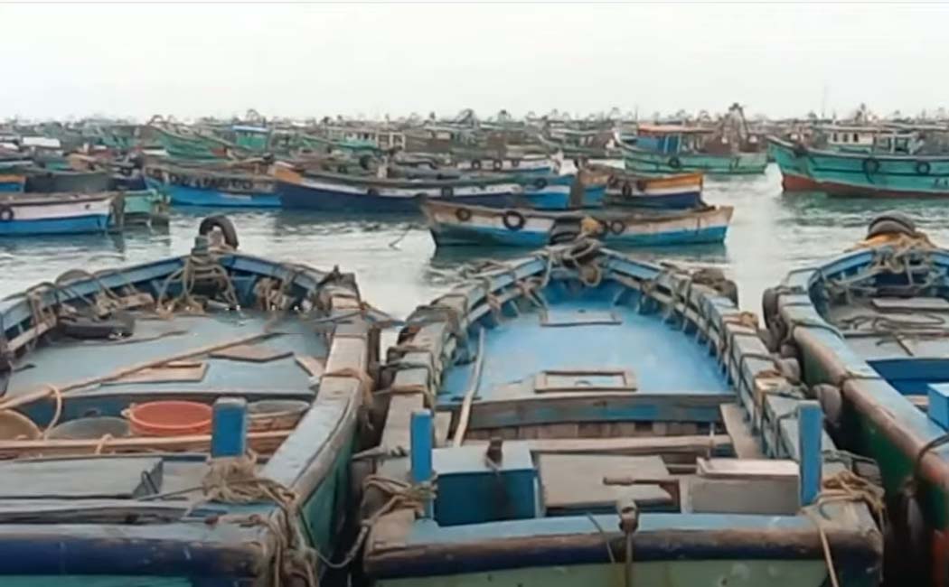 Five fishermen of Pudukottai district arrested!