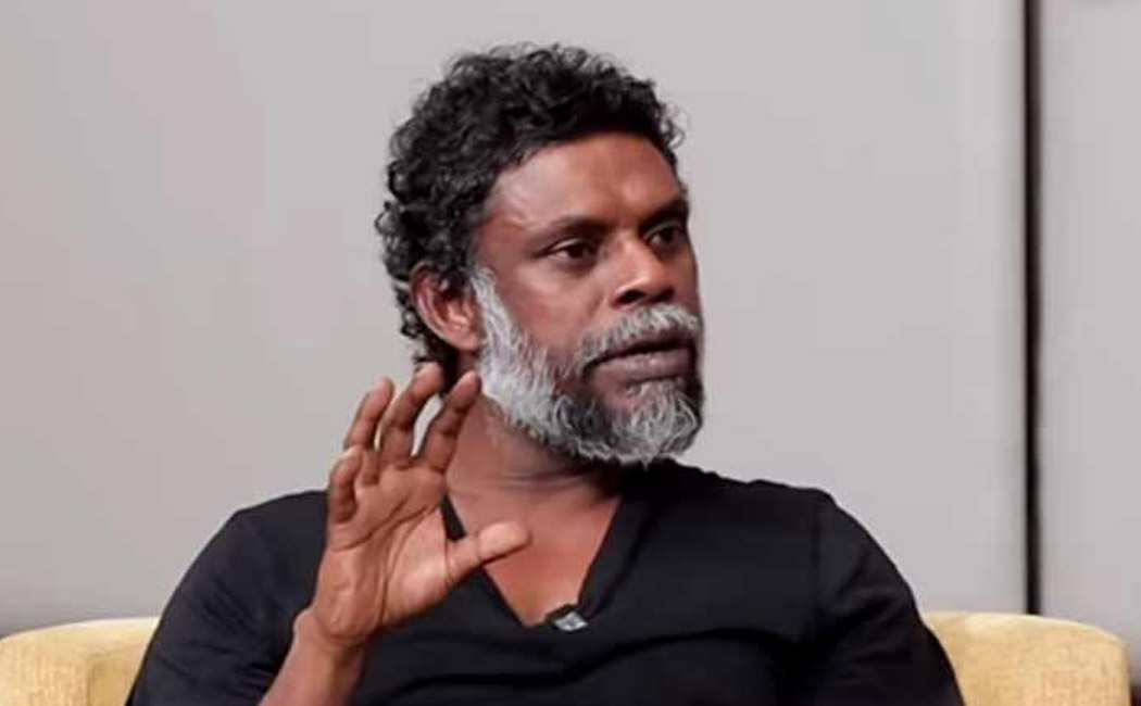 vinayakan flight co passengers issue