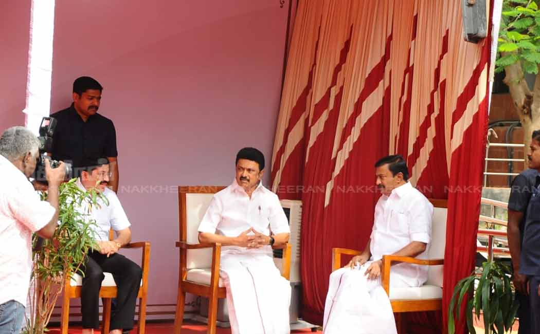 tamilnadu government pay tribute to mahatma gandhi