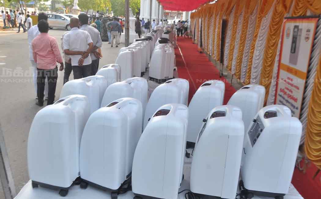 Oxygen concentrators handed over to the Corporation Commissioner