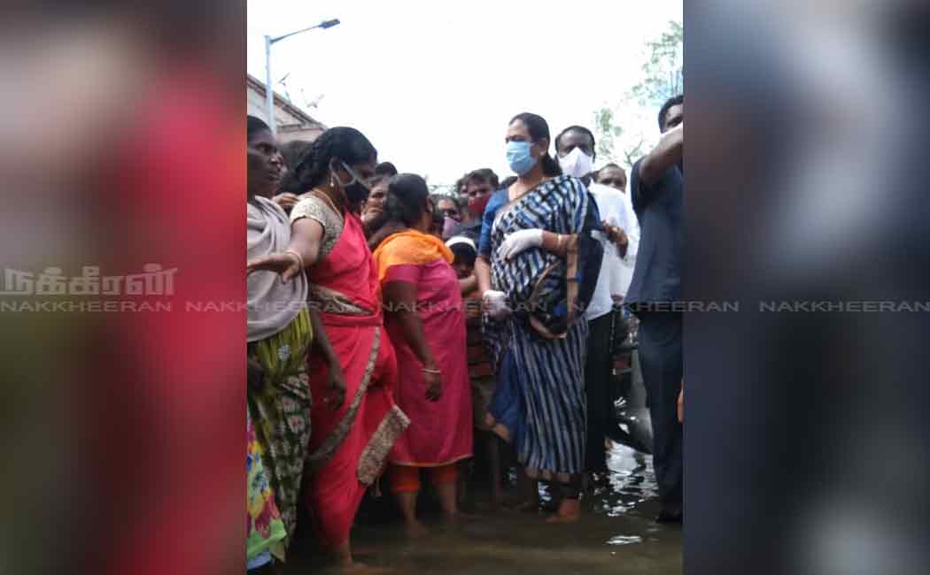 Premalatha Vijayakandh met the people at the Chemmancheri fisherman's residence and distributed food items