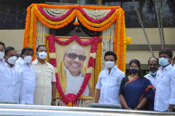 "We are determined to develop Tamil Nadu on the basis of Dravidian movement thinking." - MK Stalin