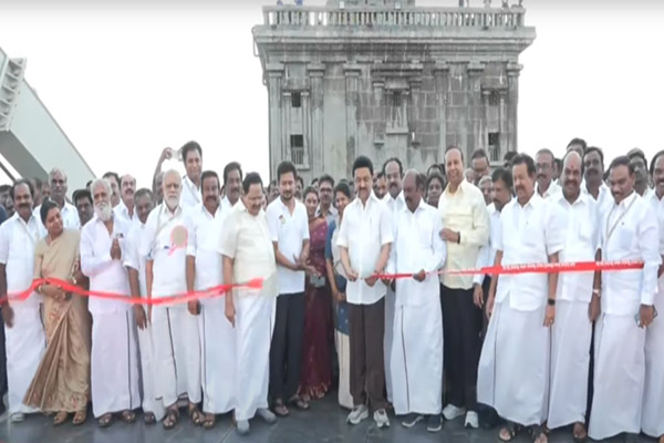 Thiruvalluvar Statue Silver Festival CM inaugurated the glass bridge