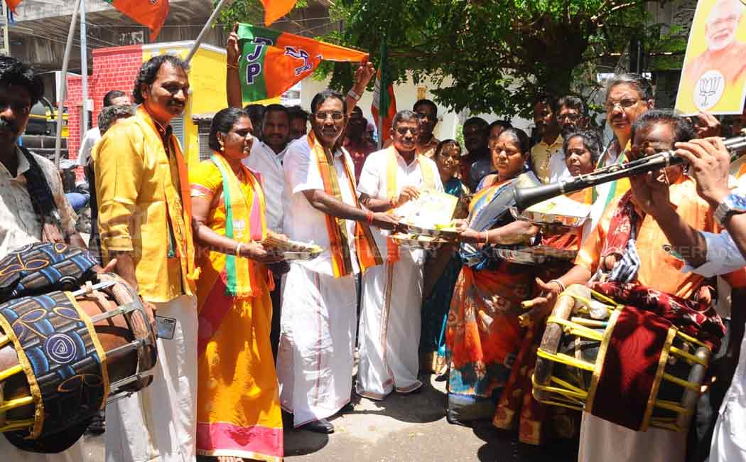 bjp party invite chennai marina people for modi 100th mankibaat