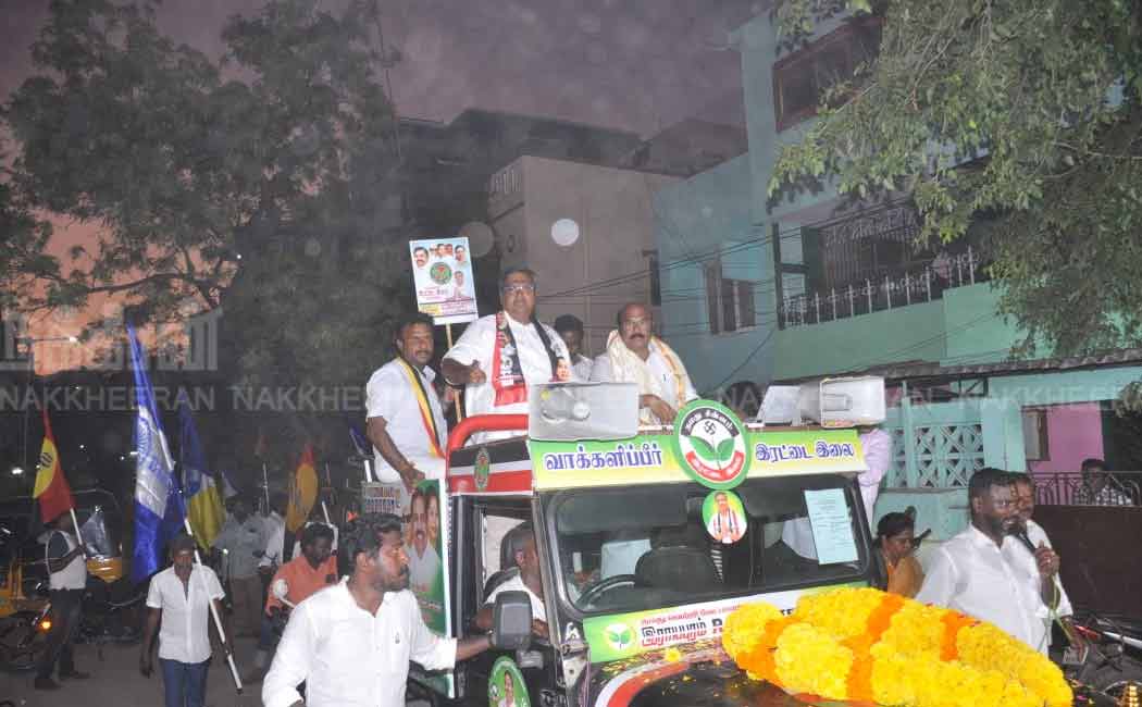Jayakumar gathers votes by sewing clothes and supporting ADMK candidate (Pictures)