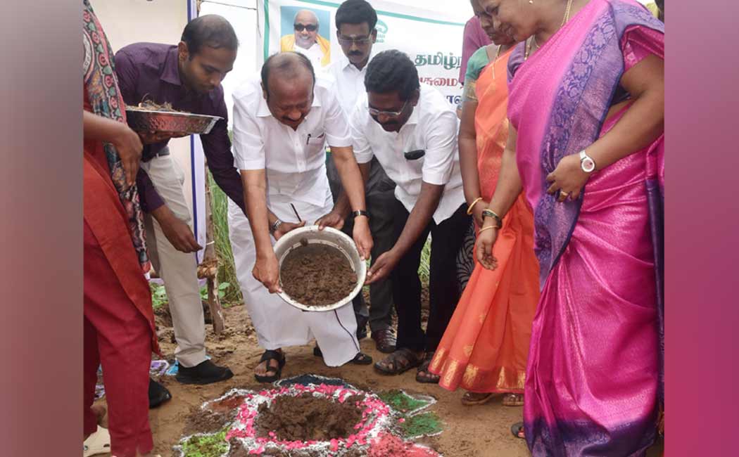 Minister who started planting 10 lakh palm seeds on the bank of Kollidam river