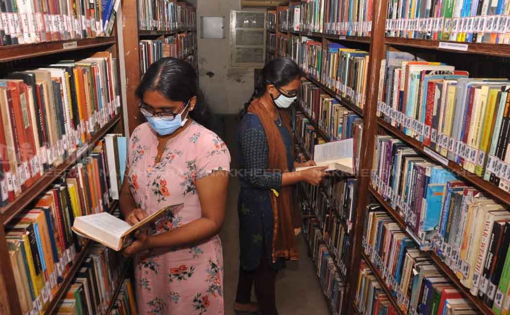 Open libraries; Readers allowed after body temperature test