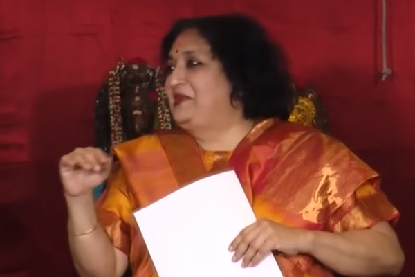 latha rajinikanth about rajini political entry