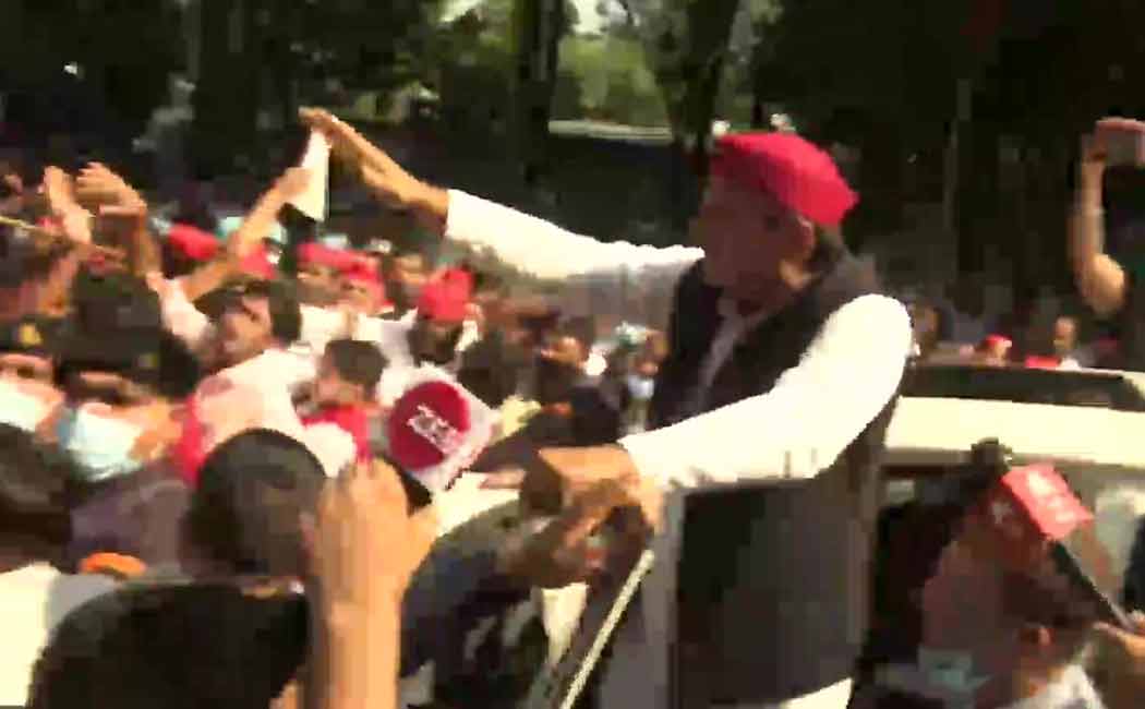 akhilesh yadav