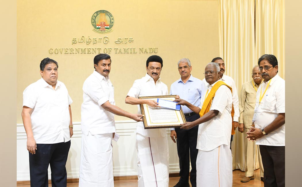 Honorable Chief Minister M.K.Stalin presented the artist classical Tamil award