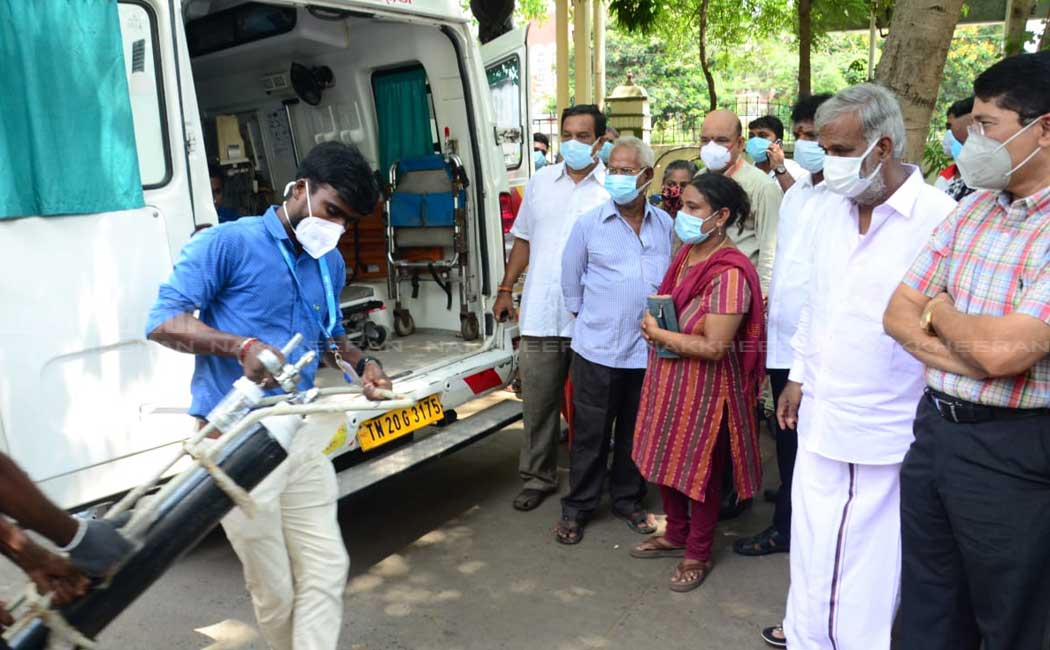 Sehgar Babu and Dayanidhi Maran who were examined at the hospital