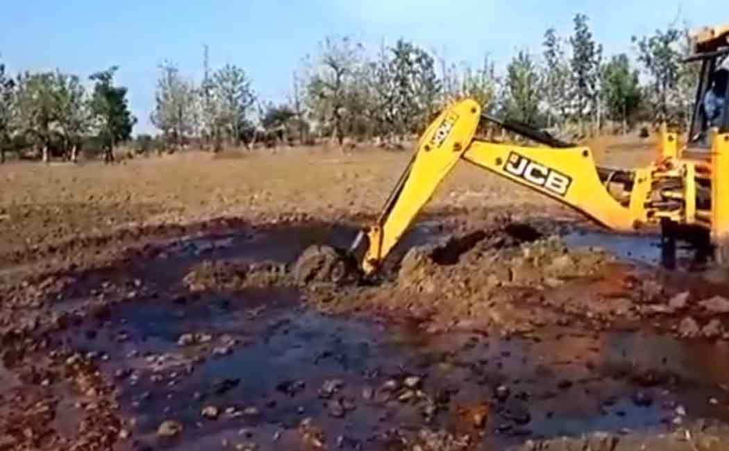 ONGC Pipe line problem in thiruvarur district cultivation land spoiled