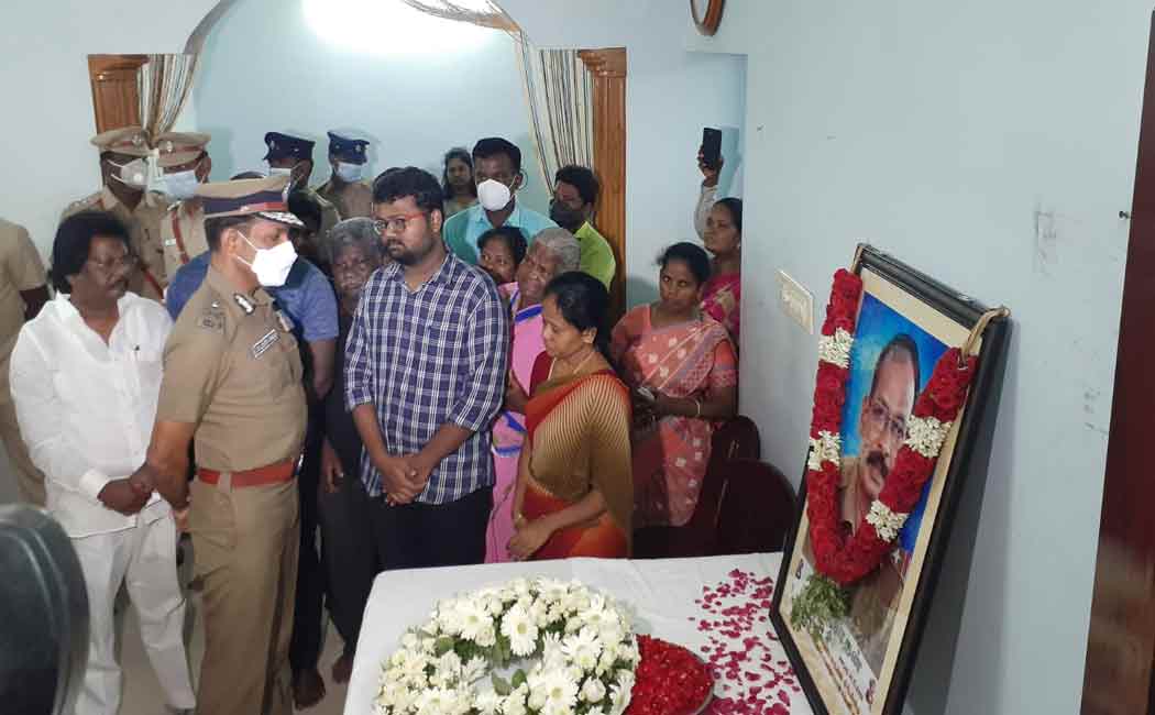 DGP urges police to use firearms to save their lives