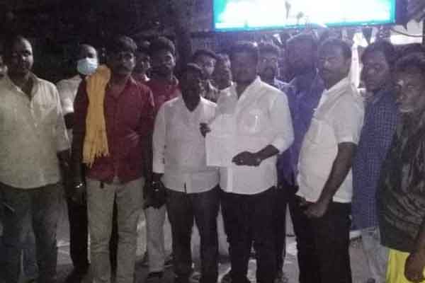 AMMK people advertised for Jayalalithaa