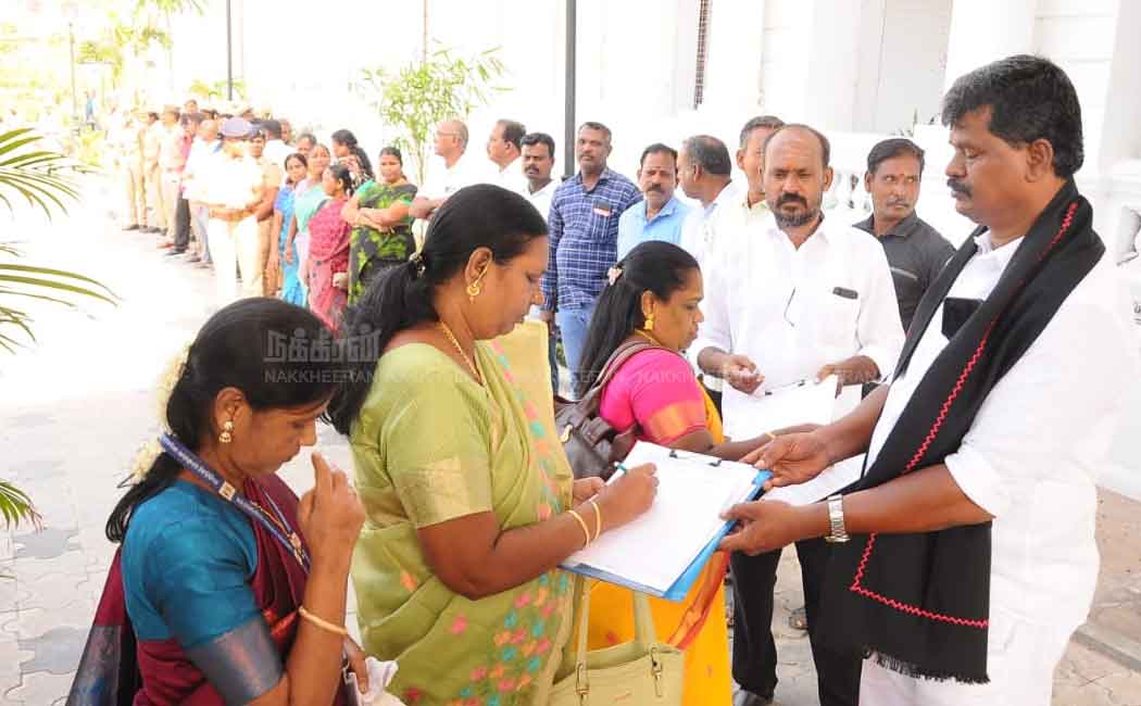 MDMK councilor who took the signature from the mayor