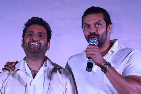 arya santhanam new movie update