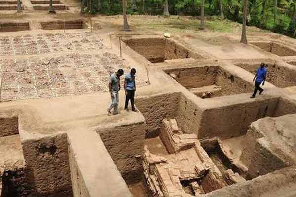 Keezhadi excavations are destroying myths RSS Parivar says Shanmugam