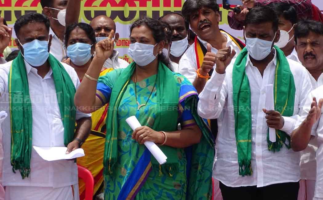 DMDK involved in the struggle against the government of Karnataka