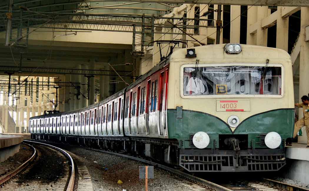 sudden disorder; Electric trains delayed