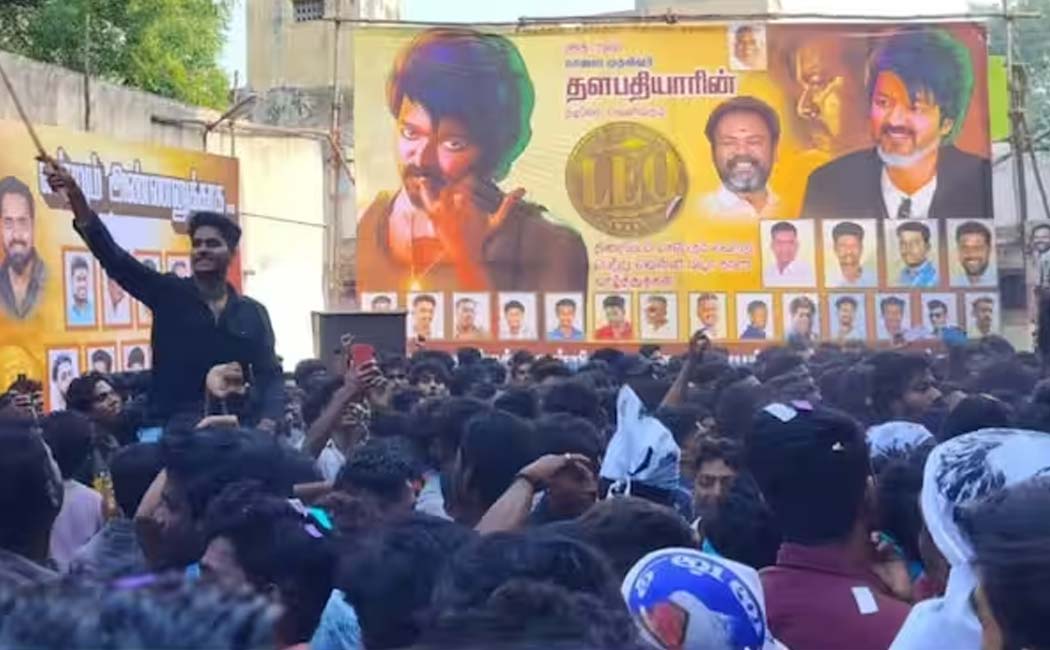 police fined to vijay fans at chennai and pudhucherry