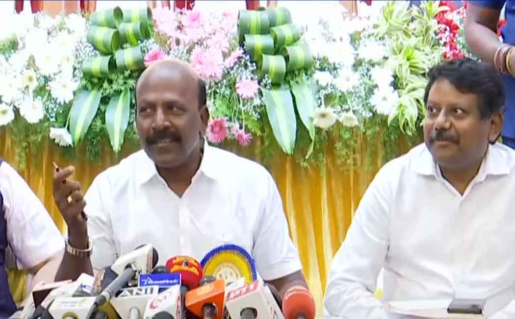 minister ma.subramanian says dont panic about corona spread virus