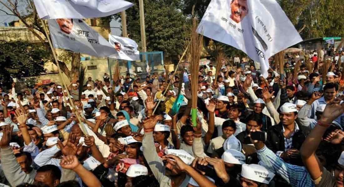 Delhi vote turnout ... Aam aadmi is leading in many places !!