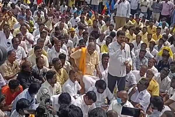 pmk struggle against VCK