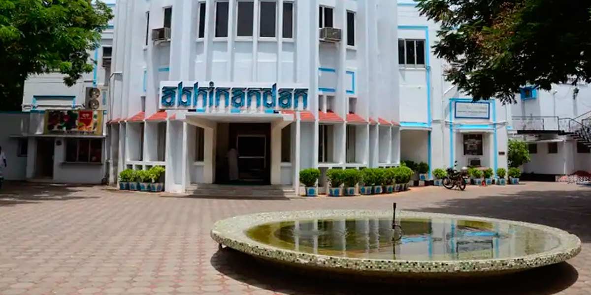 The AIADMK and the AAM held a joint consultation