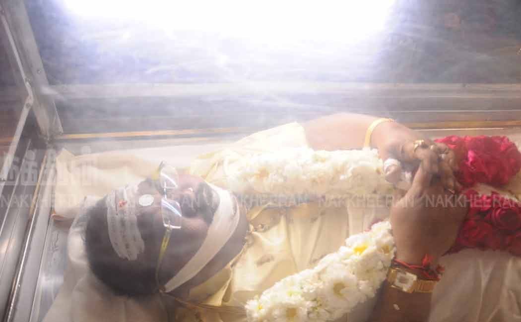 Celebrities Tribute To Director TP Gajendran (Photos)