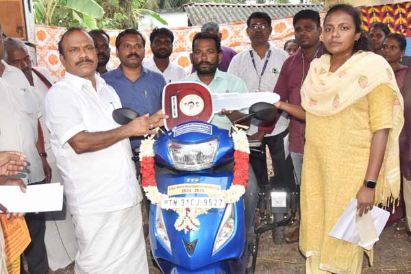 Minister Ganesan provided welfare assistance worth Rs. 3.59 crores