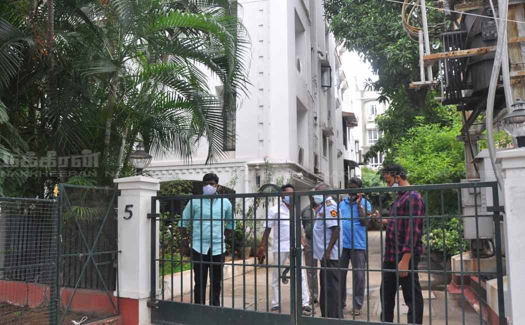 Former minister MR Vijayabaskar's house raided